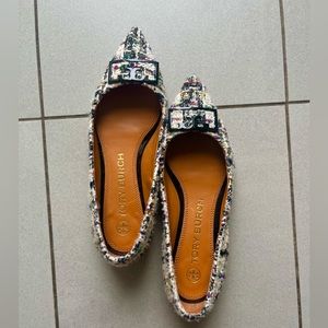 Authentic Tori Burch Flats from 2022 collection!! Like new, worn 1-2 times.